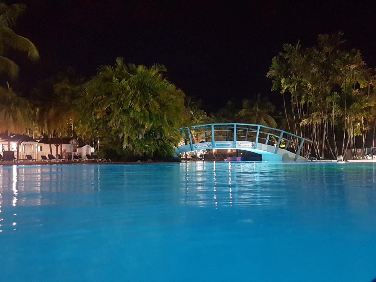 Caraibes Apparts-Resorts Sainte-Anne  Exterior foto